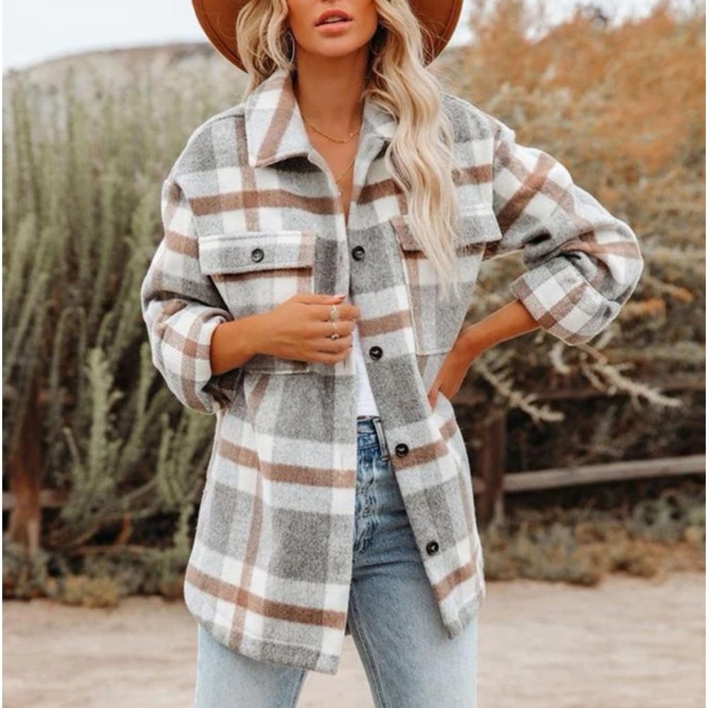 New plaid button down Shacket jacket - Picture 3 of 6